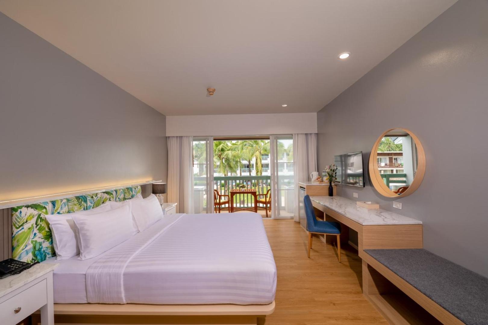 The Briza Beach Resort, Khao Lak Sha Extra Plus Dış mekan fotoğraf