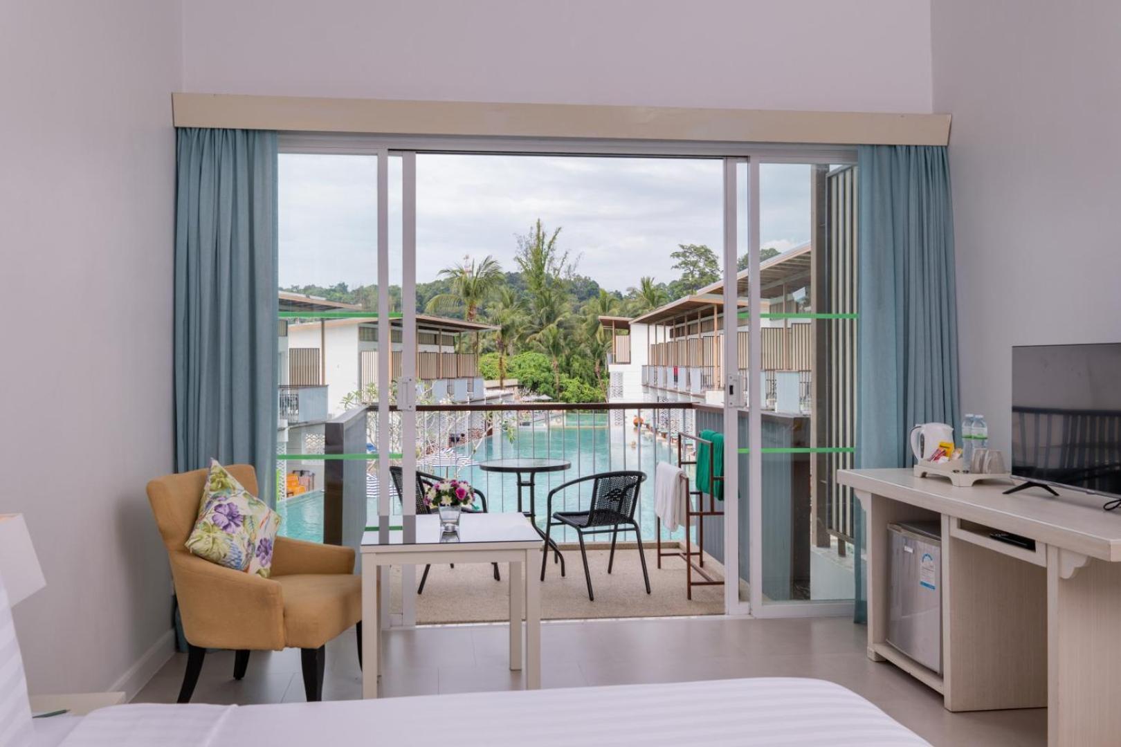The Briza Beach Resort, Khao Lak Sha Extra Plus Dış mekan fotoğraf